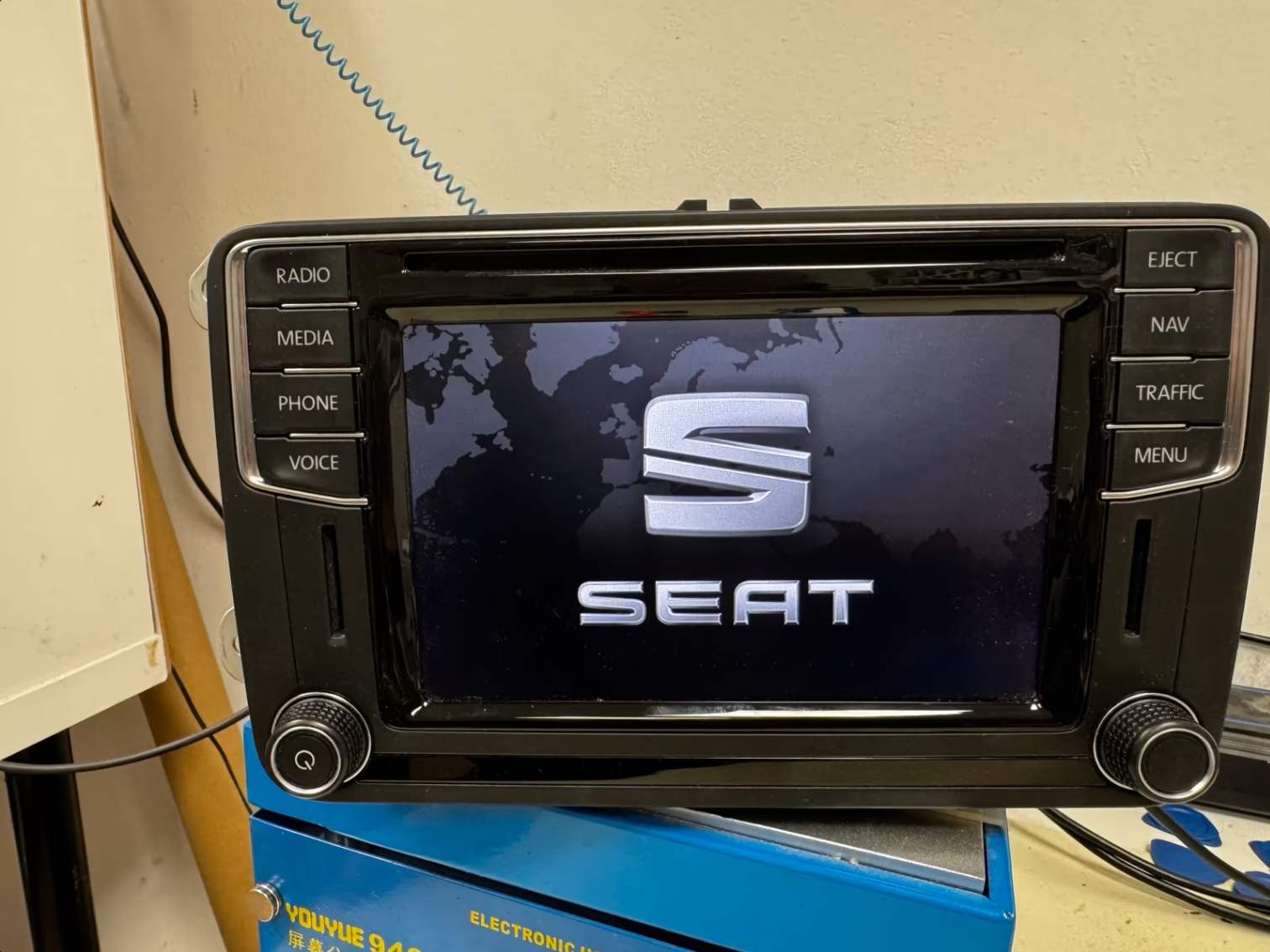 Seat Discover Media Navi Radio SEAT car radio MIB STD2, refurbished