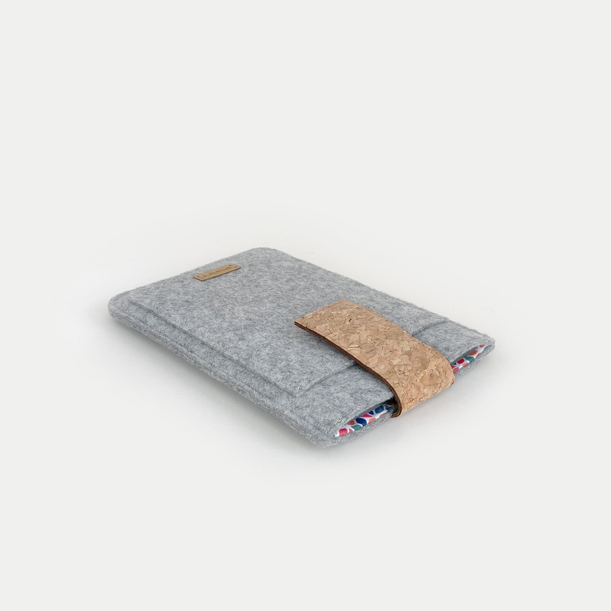 Case for reMarkable 2 | with magnetic closure and extra compartment | light gray - Colorful | Model "HAKA"