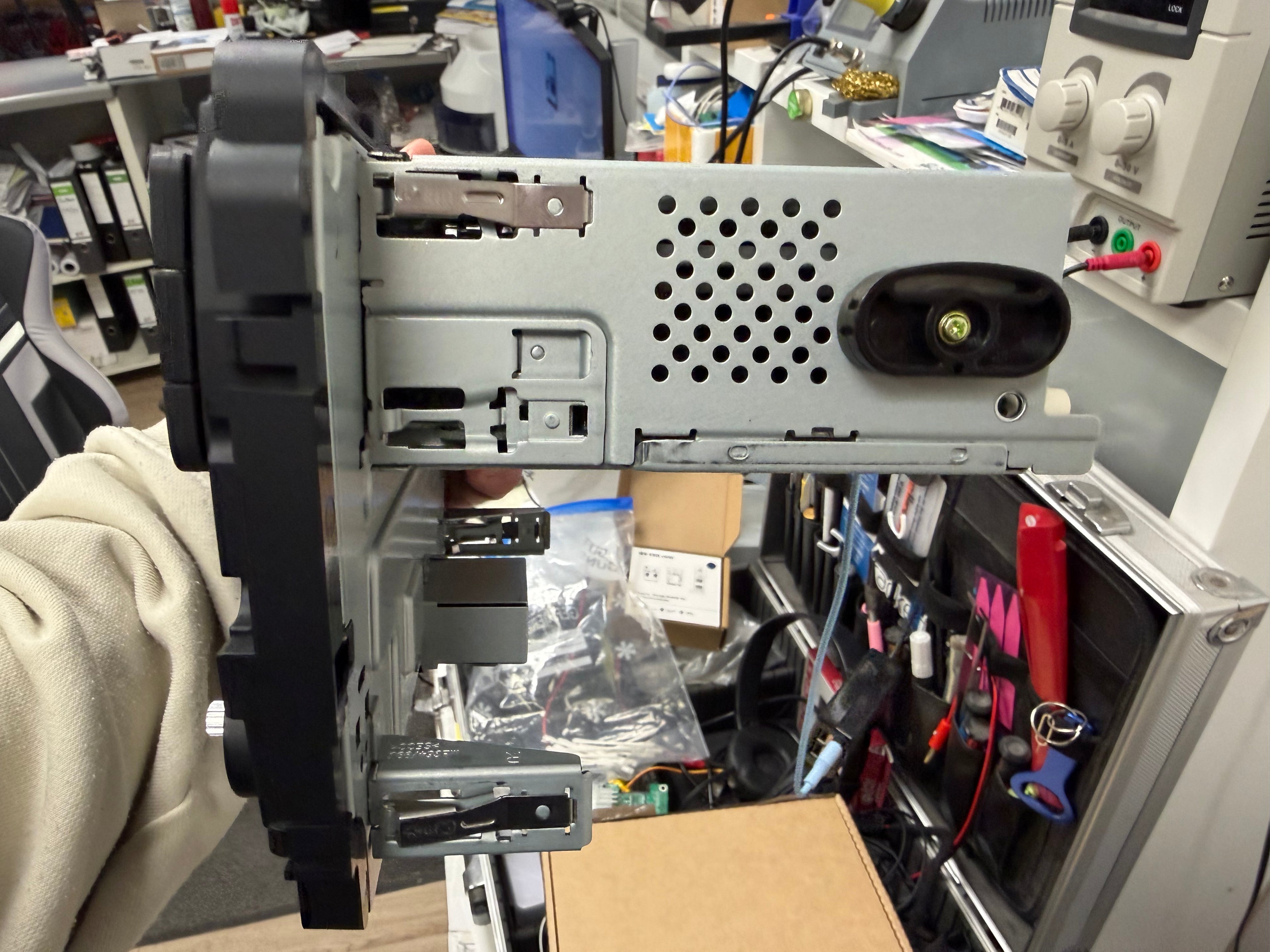 LCD Reparaturservice – Skoda Autoradio Swing (5JA 035 867 F) LCD Tausch